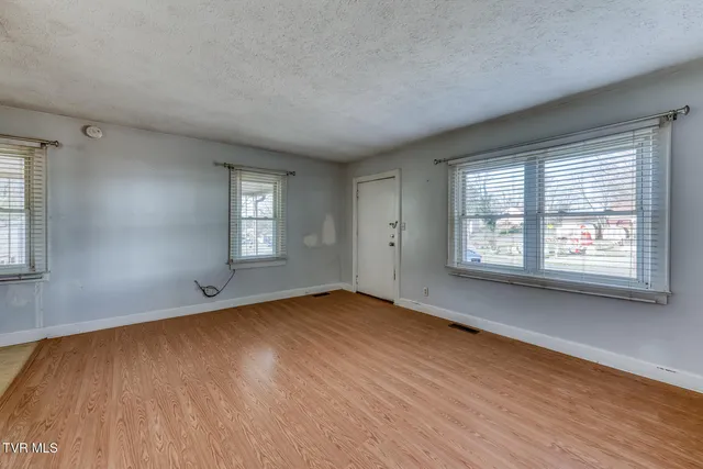 $164,900 | 2222 Windsor Avenue, Bristol, TN 37620