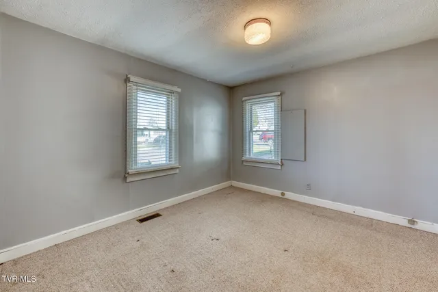 $164,900 | 2222 Windsor Avenue, Bristol, TN 37620