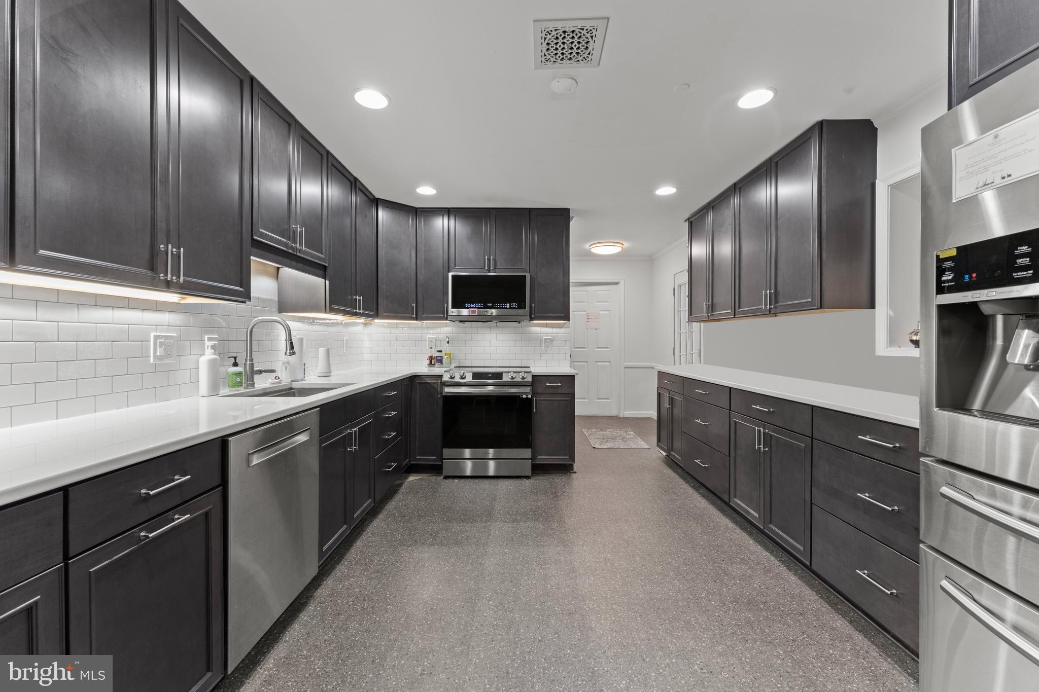 1208 Wynside Lane Hampstead, MD 21074 - Photo 6 of 41