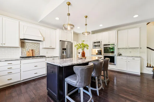 $1,399,000 | 10009 Frederick Place, Eden Prairie, MN 55347