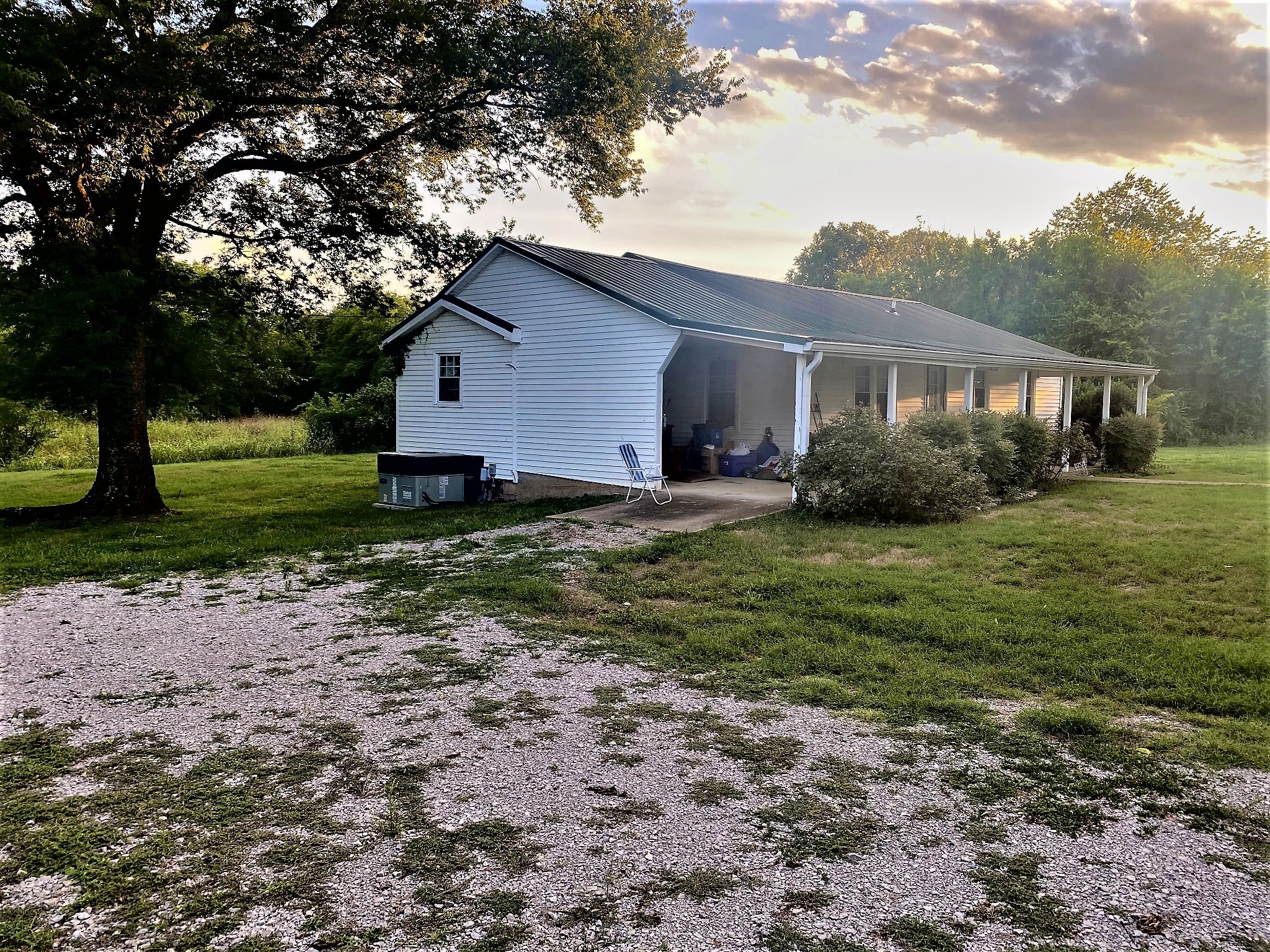 1205 Snell Road Lewisburg, TN 37091 - Photo 3 of 20 Gallery Image 3