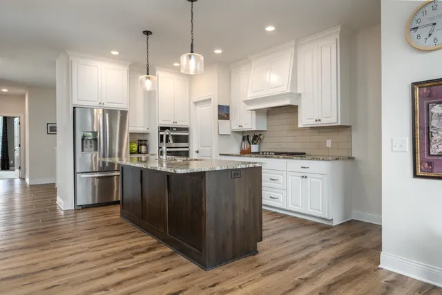 $499,999 | 637 Maple Court, New Richmond, WI 54017