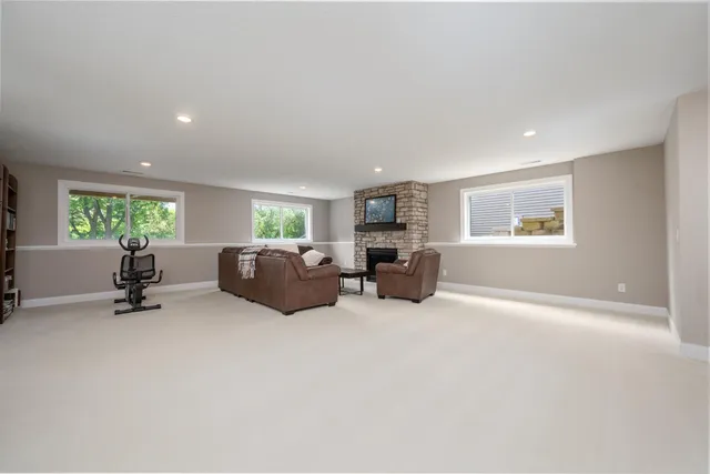 $499,999 | 637 Maple Court, New Richmond, WI 54017