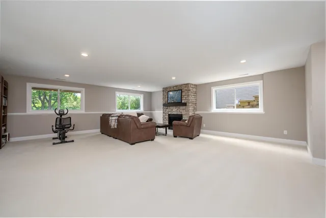 $499,999 | 637 Maple Court, New Richmond, WI 54017