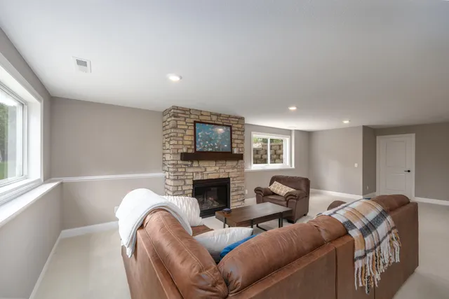 $499,999 | 637 Maple Court, New Richmond, WI 54017