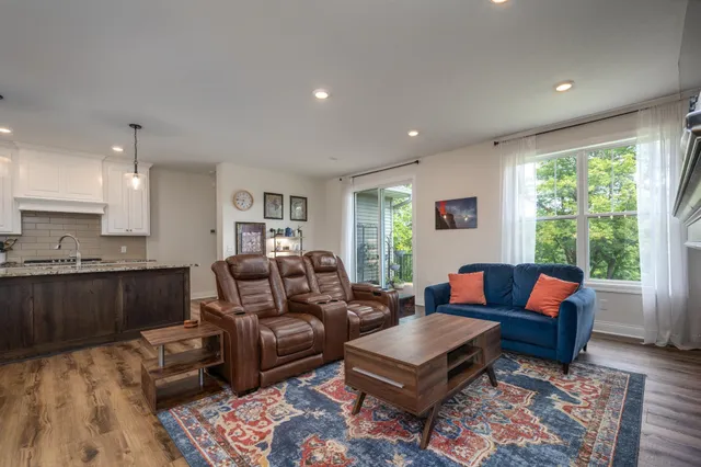 $499,999 | 637 Maple Court, New Richmond, WI 54017