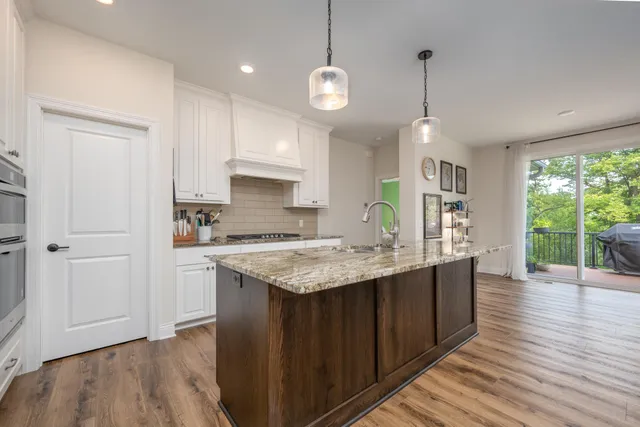 $499,999 | 637 Maple Court, New Richmond, WI 54017