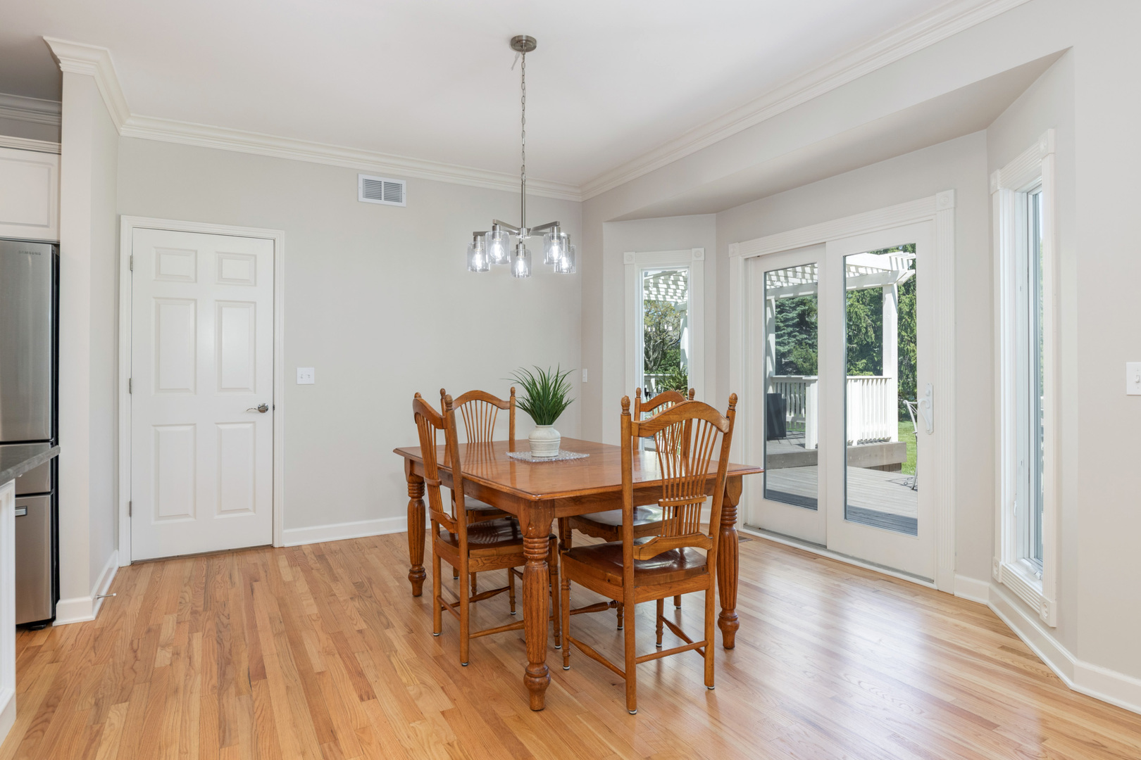 1407 Grommon Road Naperville, IL 60564 - Photo 10 of 49