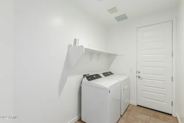 a view of a room with an empty space