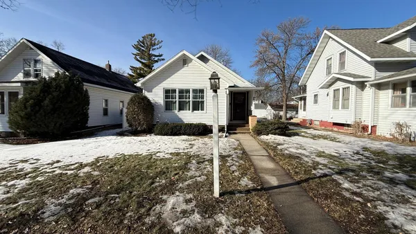 $129,900 | 209 North 10th Street, Montevideo, MN 56265