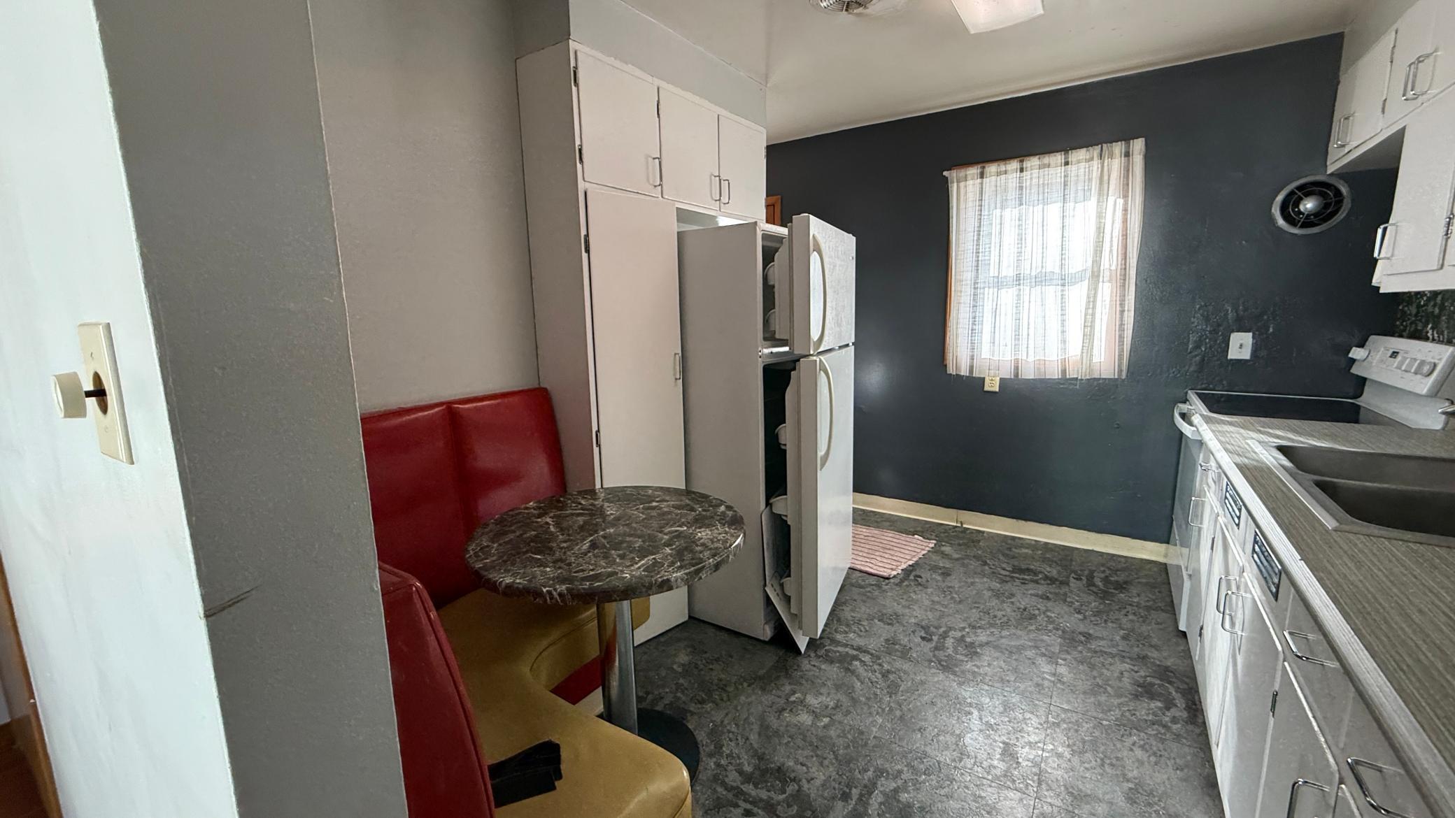 209 North 10th Street Montevideo, MN 56265 - Photo 11 of 35