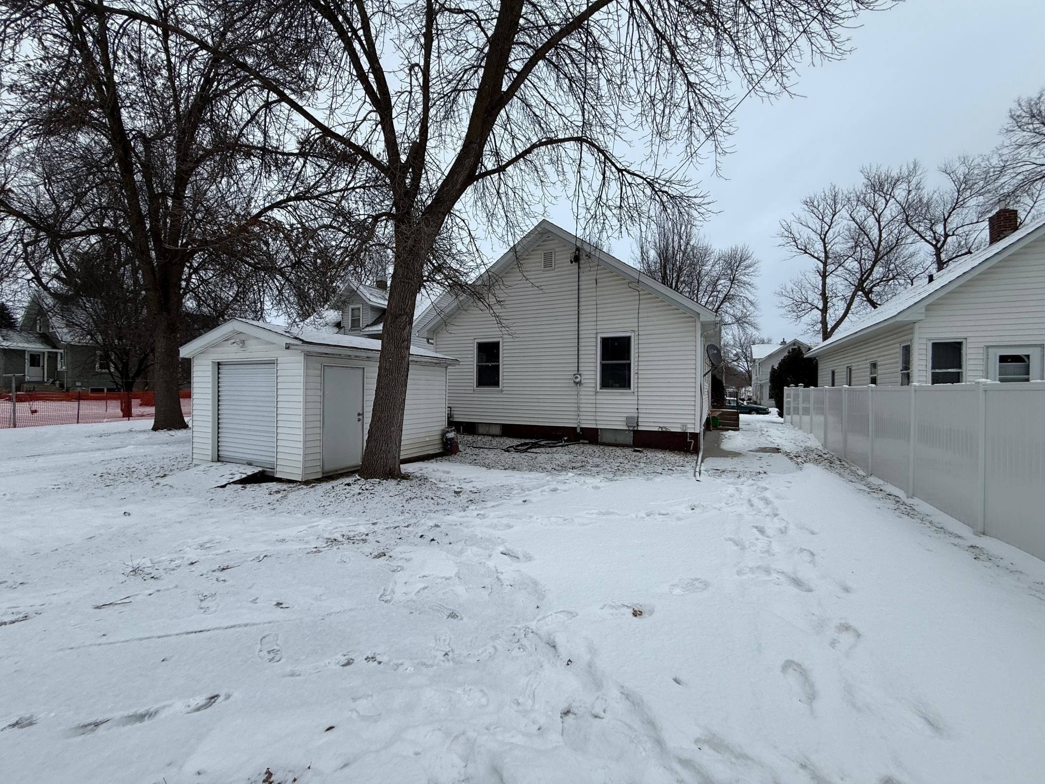 209 North 10th Street Montevideo, MN 56265 - Photo 2 of 5