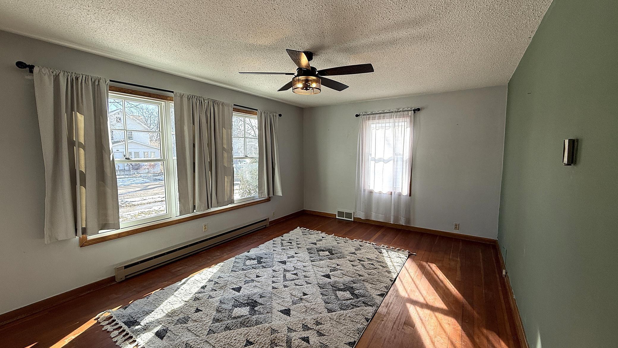 209 North 10th Street Montevideo, MN 56265 - Photo 6 of 35