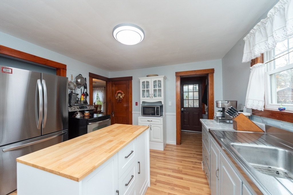 151 Chace Street Clinton, MA 01510 - Photo 8 of 41 Gallery Image 8