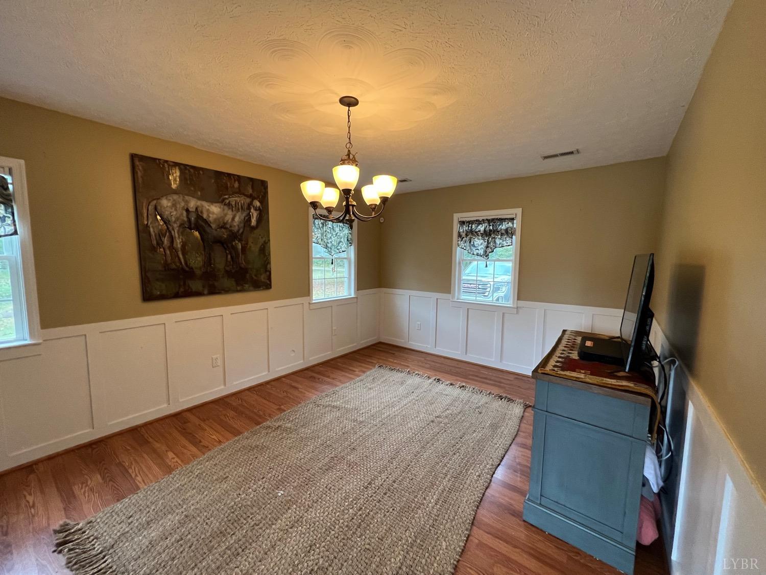 857 Woodson Road Roseland, VA 22967 - Photo 14 of 31 a workspace with furniture and window