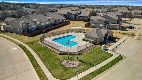 $2,100 | 908 Englewood Lane, Plano, TX 75025