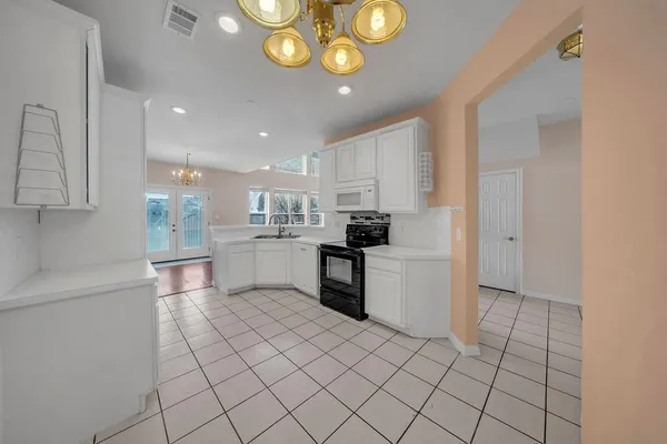 $2,100 | 908 Englewood Lane, Plano, TX 75025