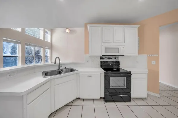 $2,100 | 908 Englewood Lane, Plano, TX 75025