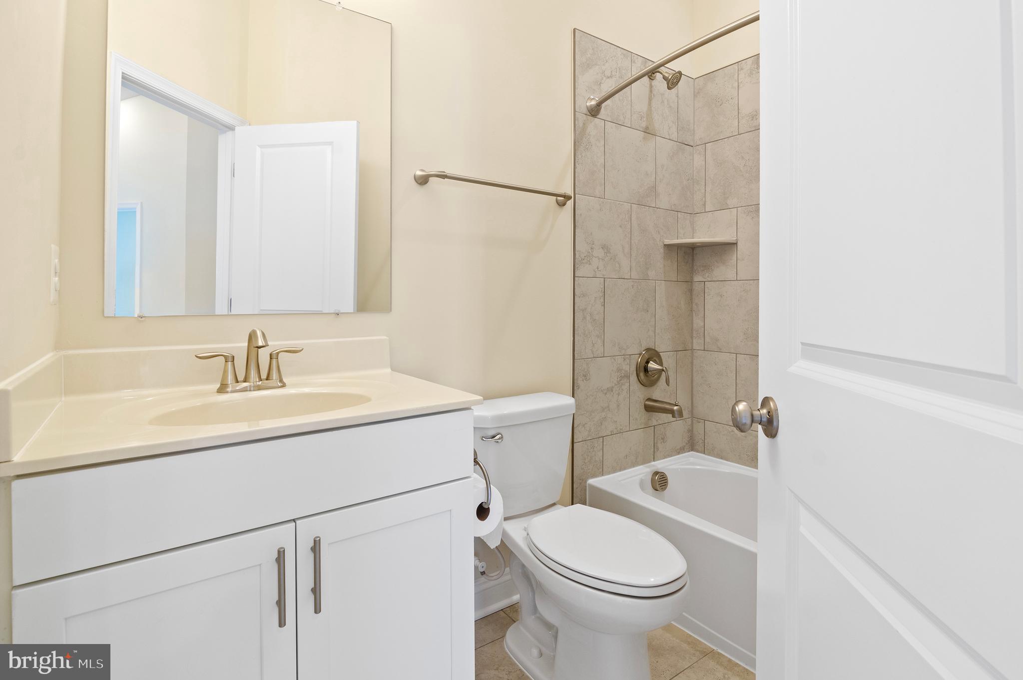 1345 Spindrift Road Aberdeen, MD 21001 - Photo 34 of 41 Hall bath