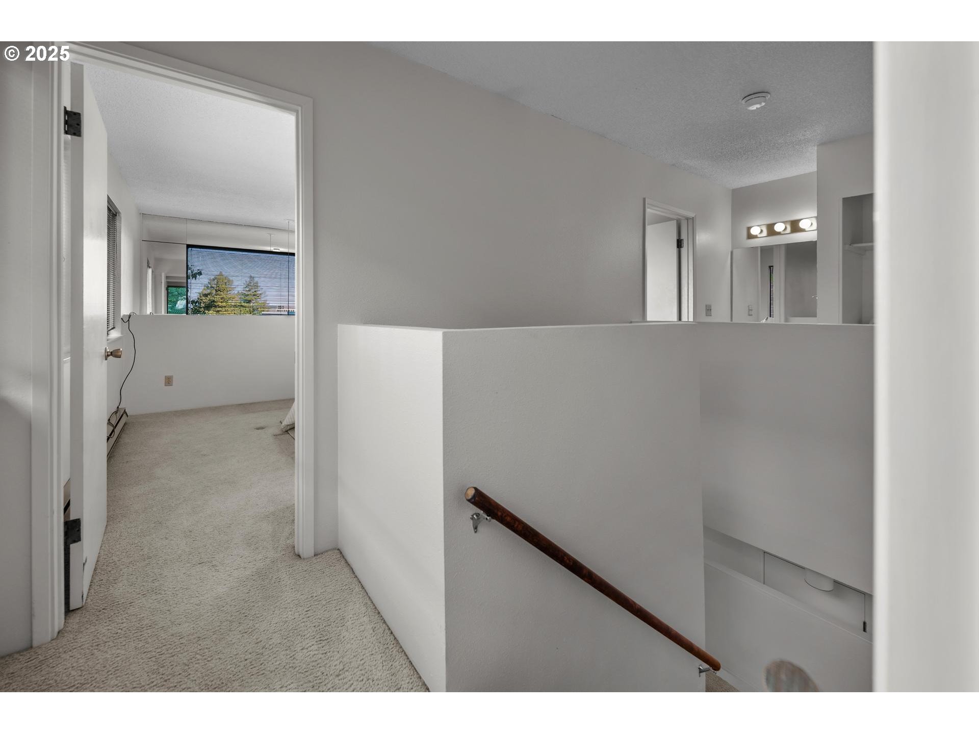 2376 Southwest Cedar Street Portland, OR 97205 - Photo 16 of 27