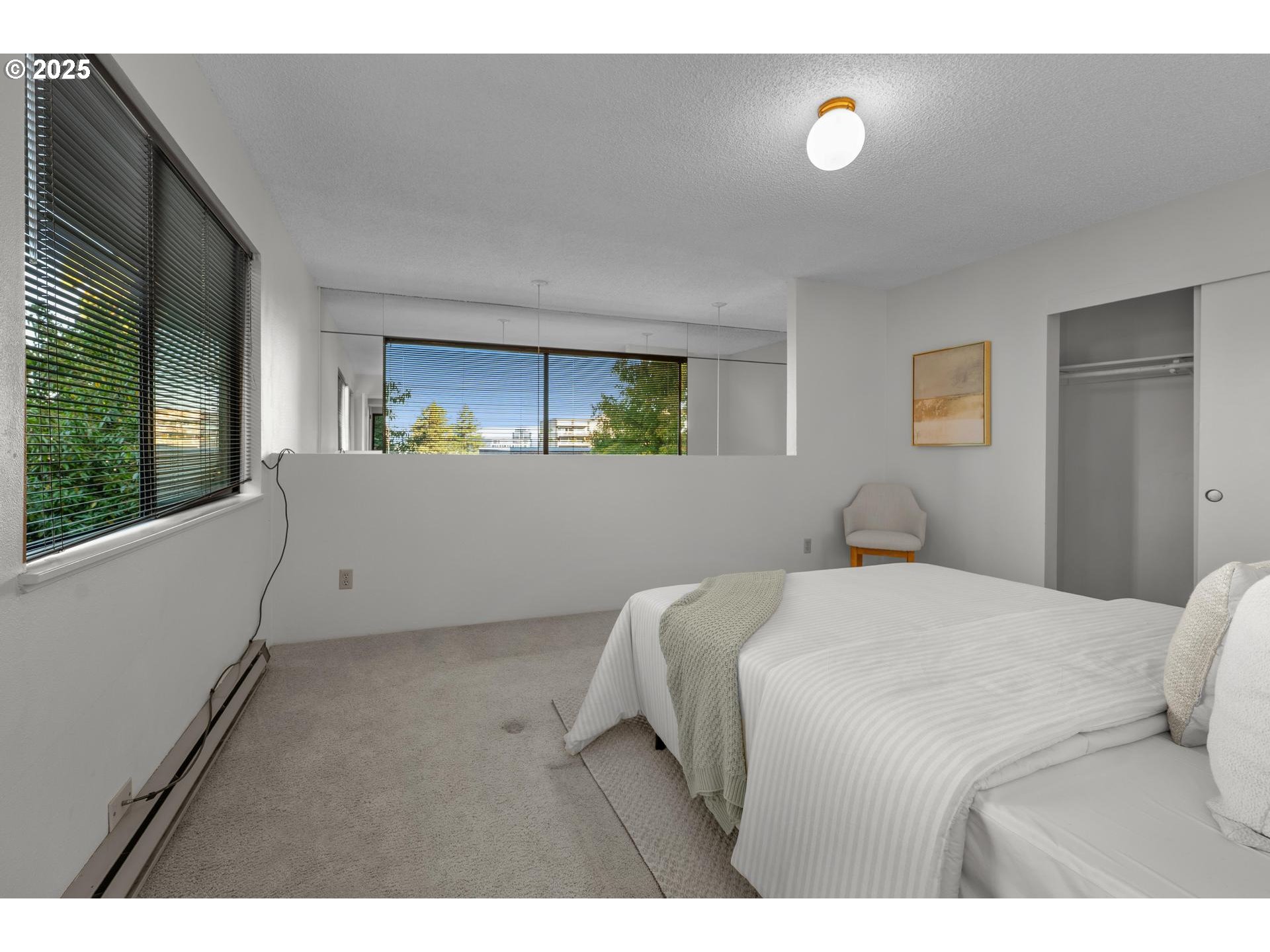 2376 Southwest Cedar Street Portland, OR 97205 - Photo 17 of 27