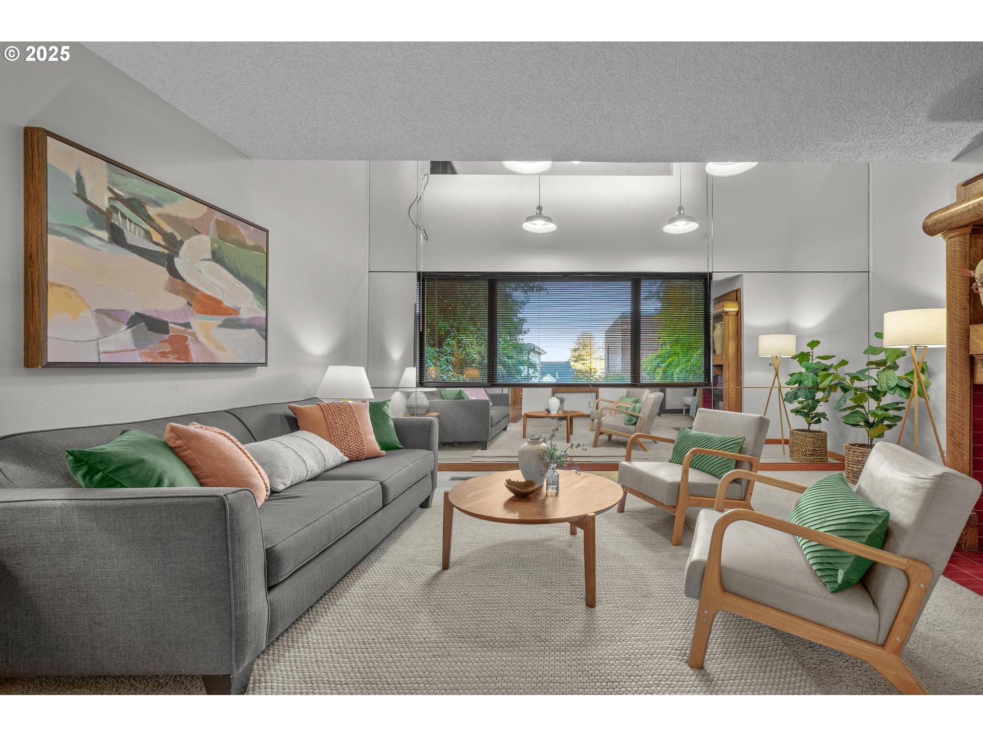 2376 Southwest Cedar Street Portland, OR 97205 - Photo 5 of 27