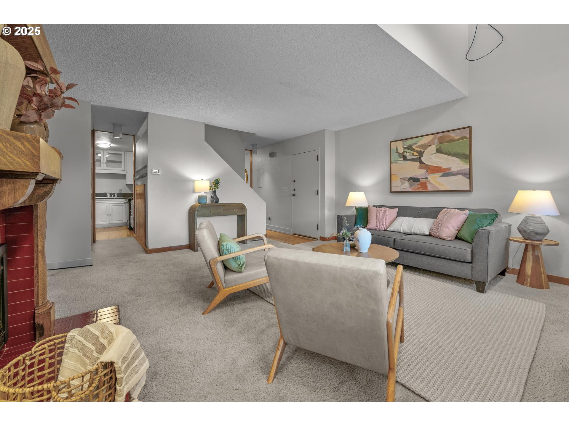 2376 Southwest Cedar Street Portland, OR 97205 - Photo 8 of 27