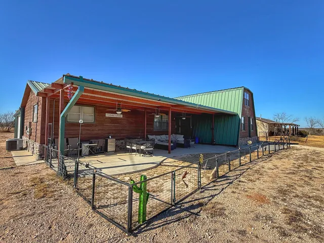 $290,000 | 865 Fagan Road, Snyder, TX 79549