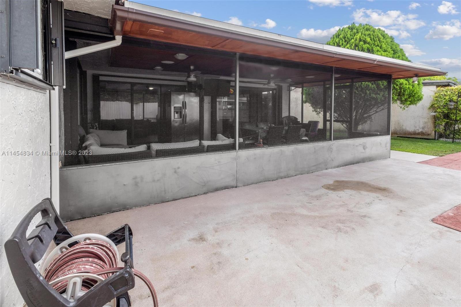 Tamiami Miami, FL 33182 - Photo 38 of 47 a view of entrance gate of house