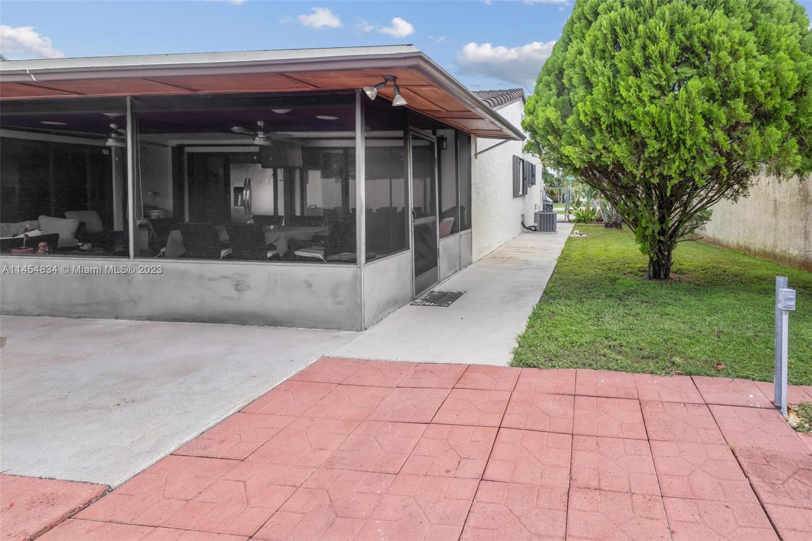 Tamiami Miami, FL 33182 - Photo 40 of 47 a view of entrance gate of the house