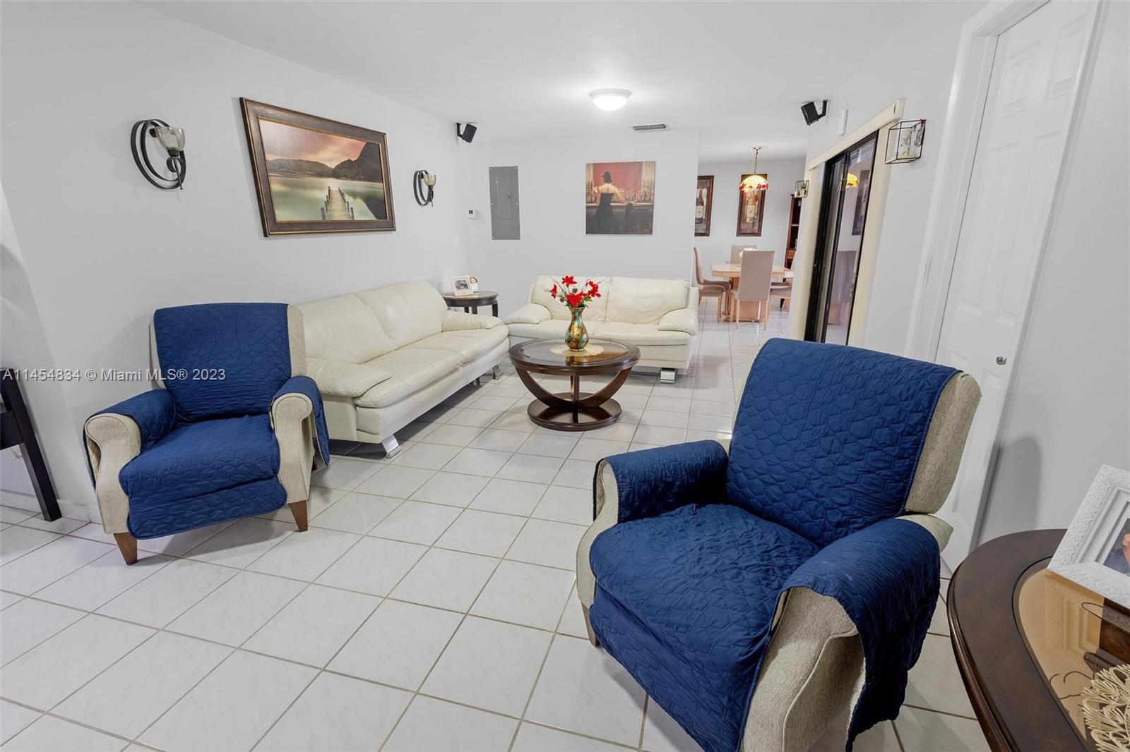 Tamiami Miami, FL 33182 - Photo 9 of 47 a living room with furniture
