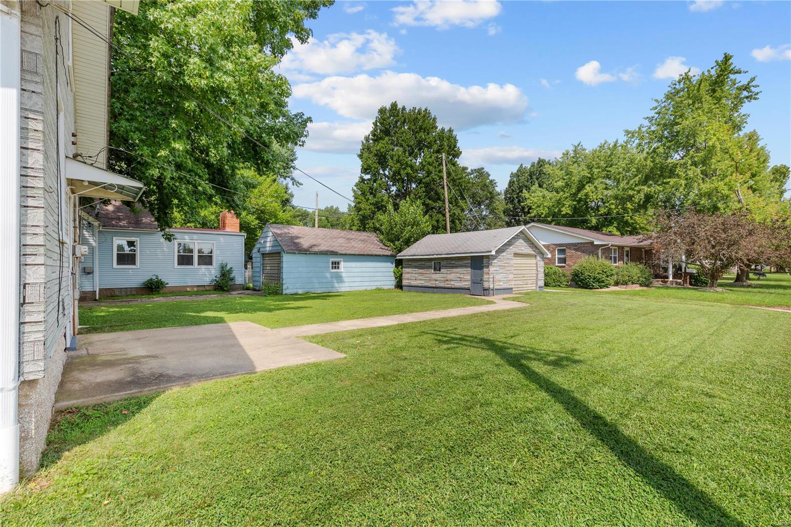 148 East Tydeman Avenue Roxana, IL 62084 - Photo 3 of 18