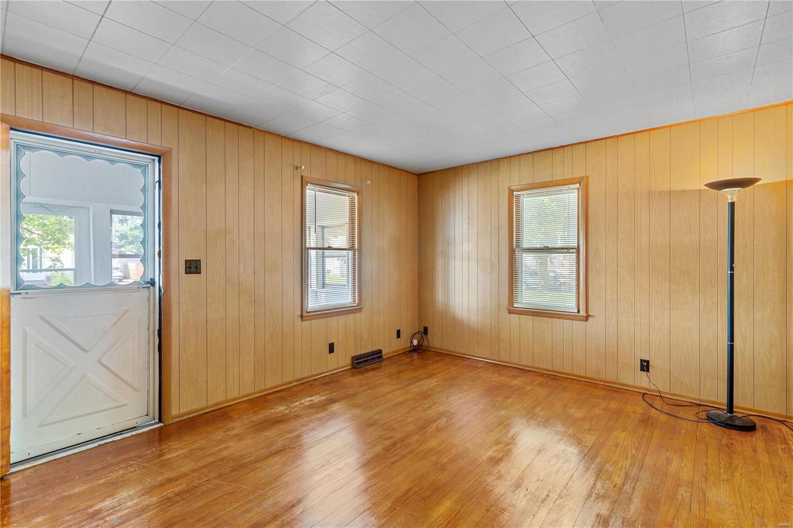 148 East Tydeman Avenue Roxana, IL 62084 - Photo 6 of 18