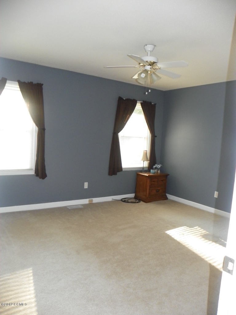 238 Manchester Road Havelock, NC 28532 - Photo 13 of 16 238 Manchester Rd 016