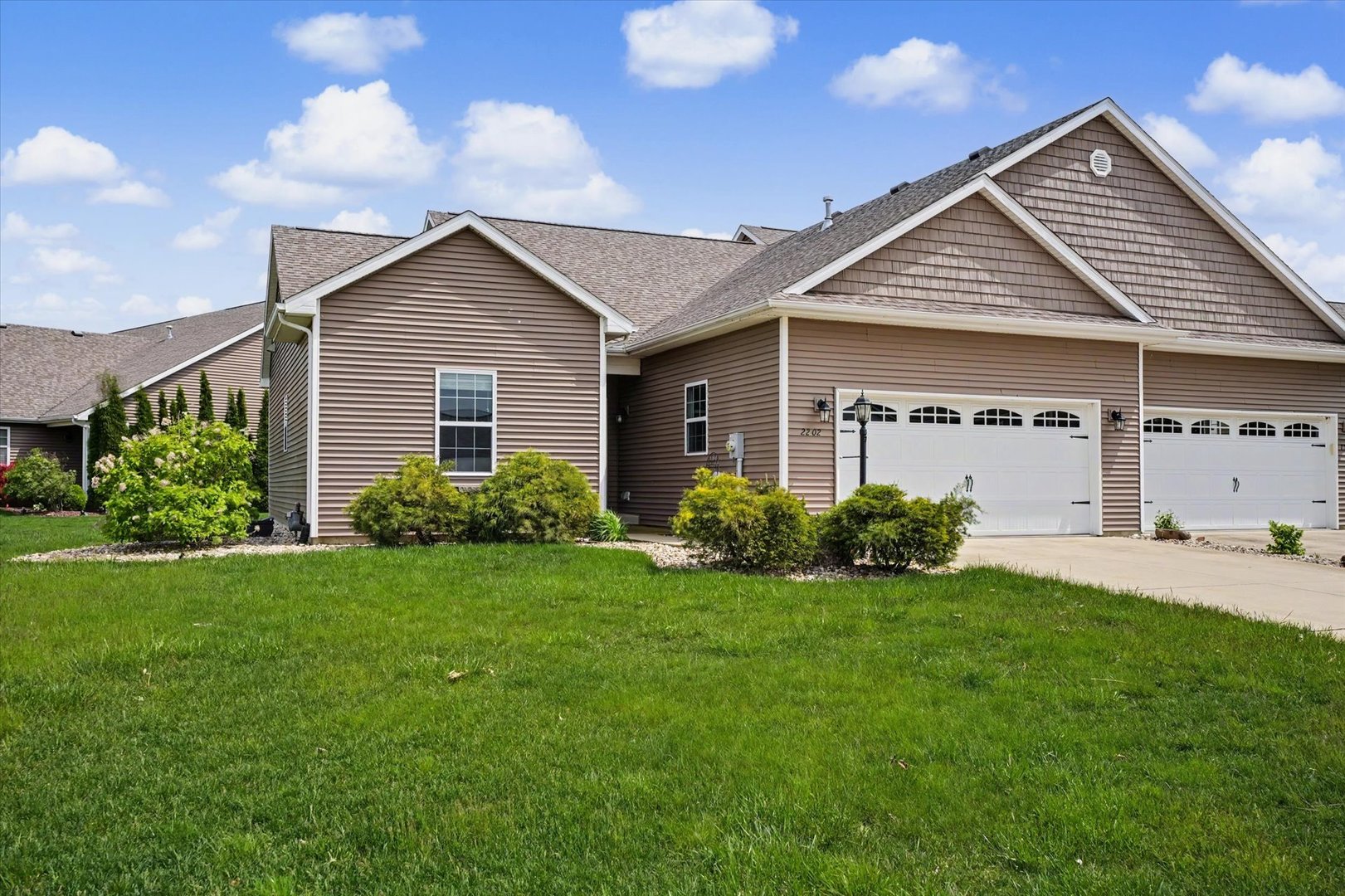 2202 Cyprus Point Urbana, IL 61802 - Photo 3 of 30 Gallery Image 3