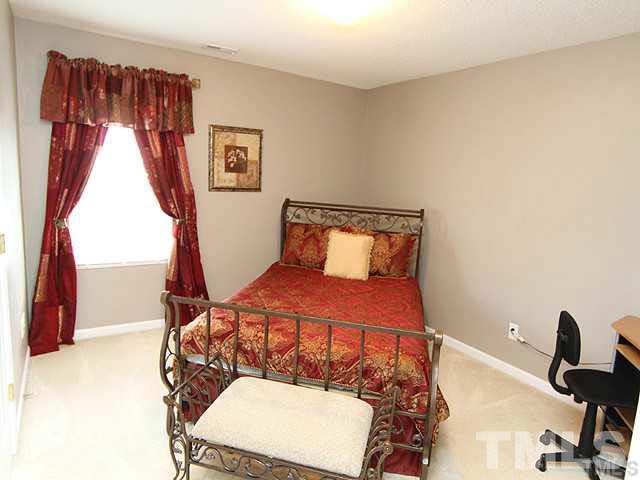 848 Stackhurst Way Wake Forest, NC 27587 - Photo 8 of 13 Gallery Image 8