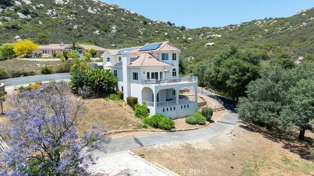 $1,349,000 | 18380 Avenida Caleta, Murrieta, CA 92562