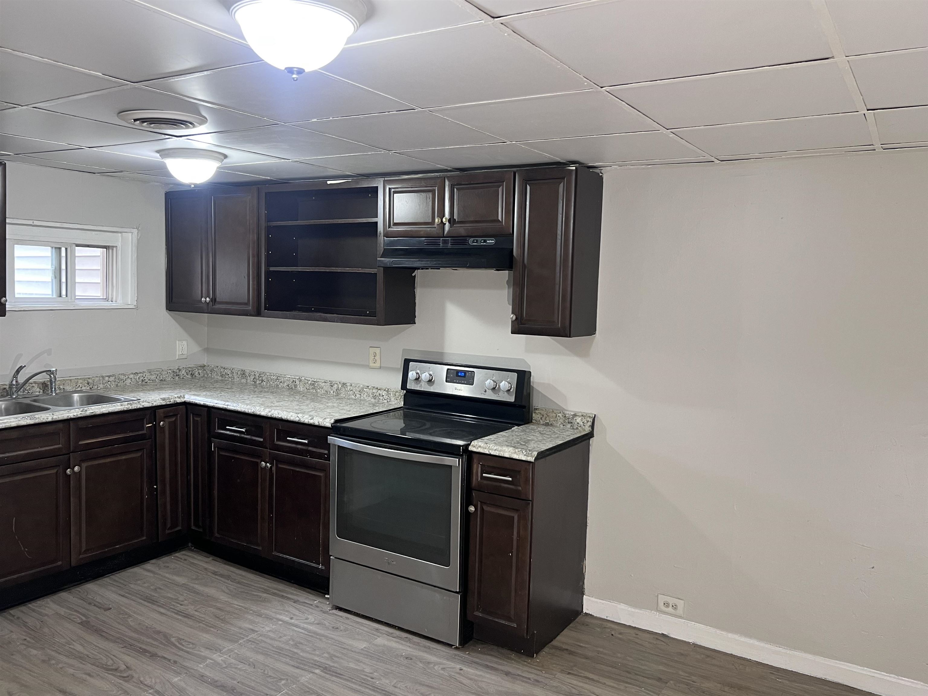 269 Cedar Street Manchester, NH 03103 - Photo 4 of 19