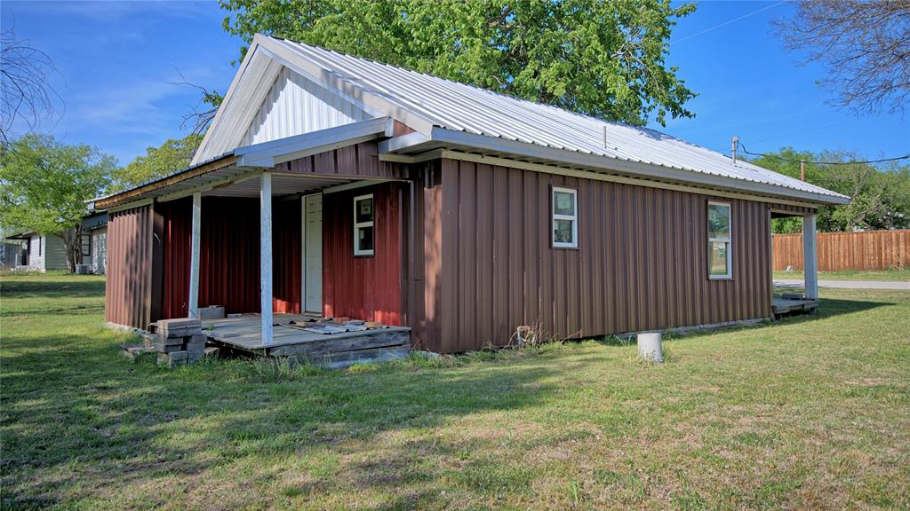 601 Baylor Street Nocona, TX 76255 - Photo 12 of 25