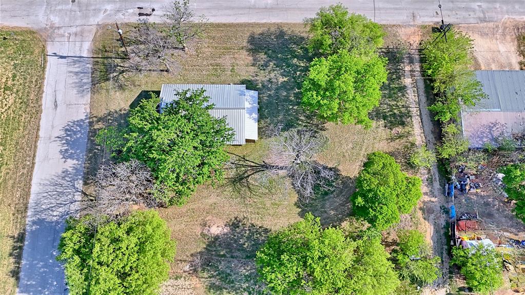 601 Baylor Street Nocona, TX 76255 - Photo 7 of 25