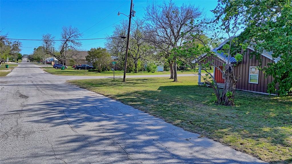 601 Baylor Street Nocona, TX 76255 - Photo 8 of 25