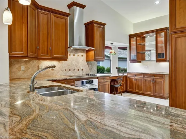 $675,000 | 241 St James Way, Naples, FL 34104