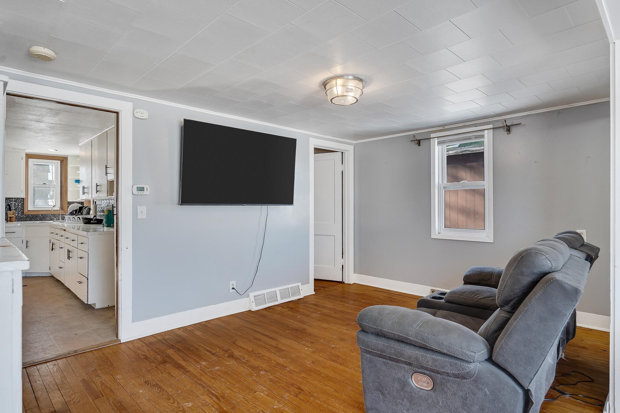 1004 East Main Street Caledonia, MN 55921 - Photo 12 of 38