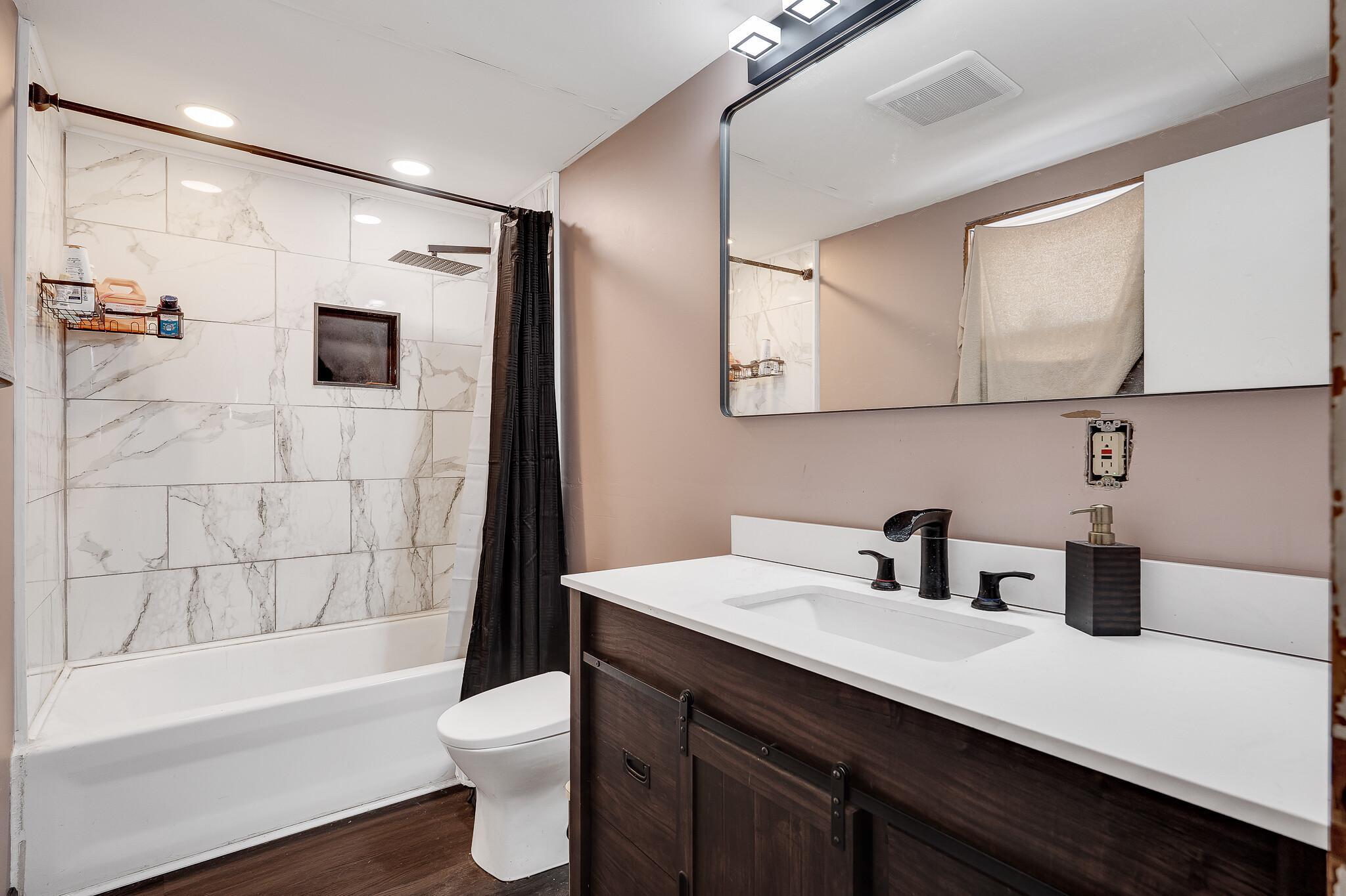 1004 East Main Street Caledonia, MN 55921 - Photo 21 of 38