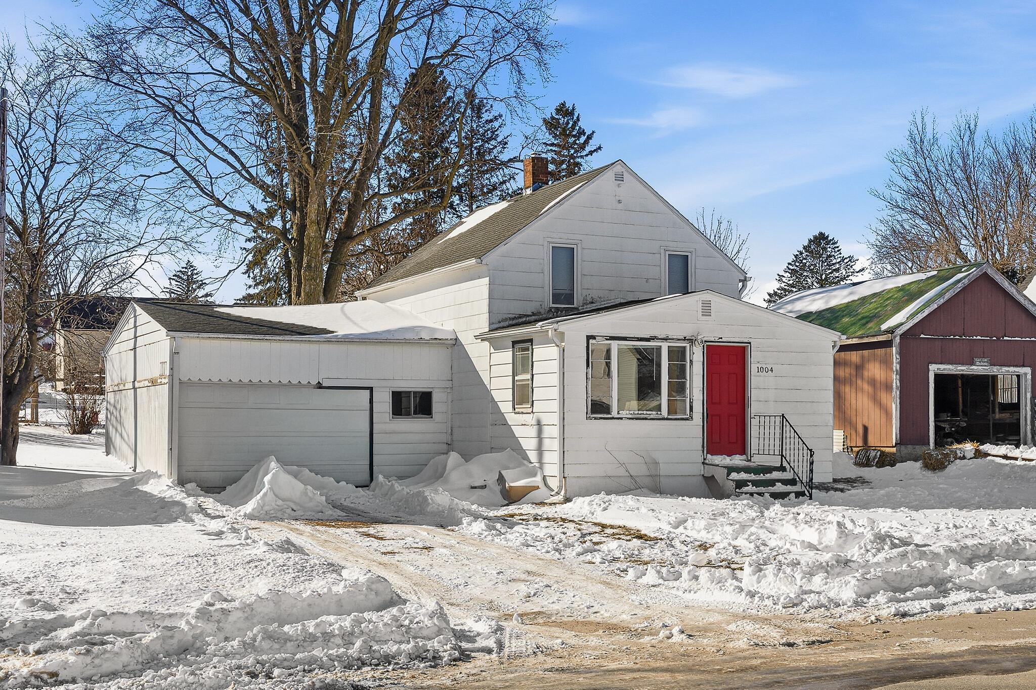 1004 East Main Street Caledonia, MN 55921 - Photo 5 of 38