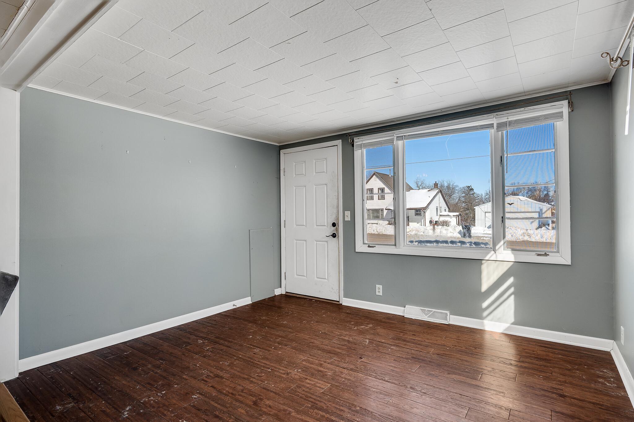 1004 East Main Street Caledonia, MN 55921 - Photo 10 of 38