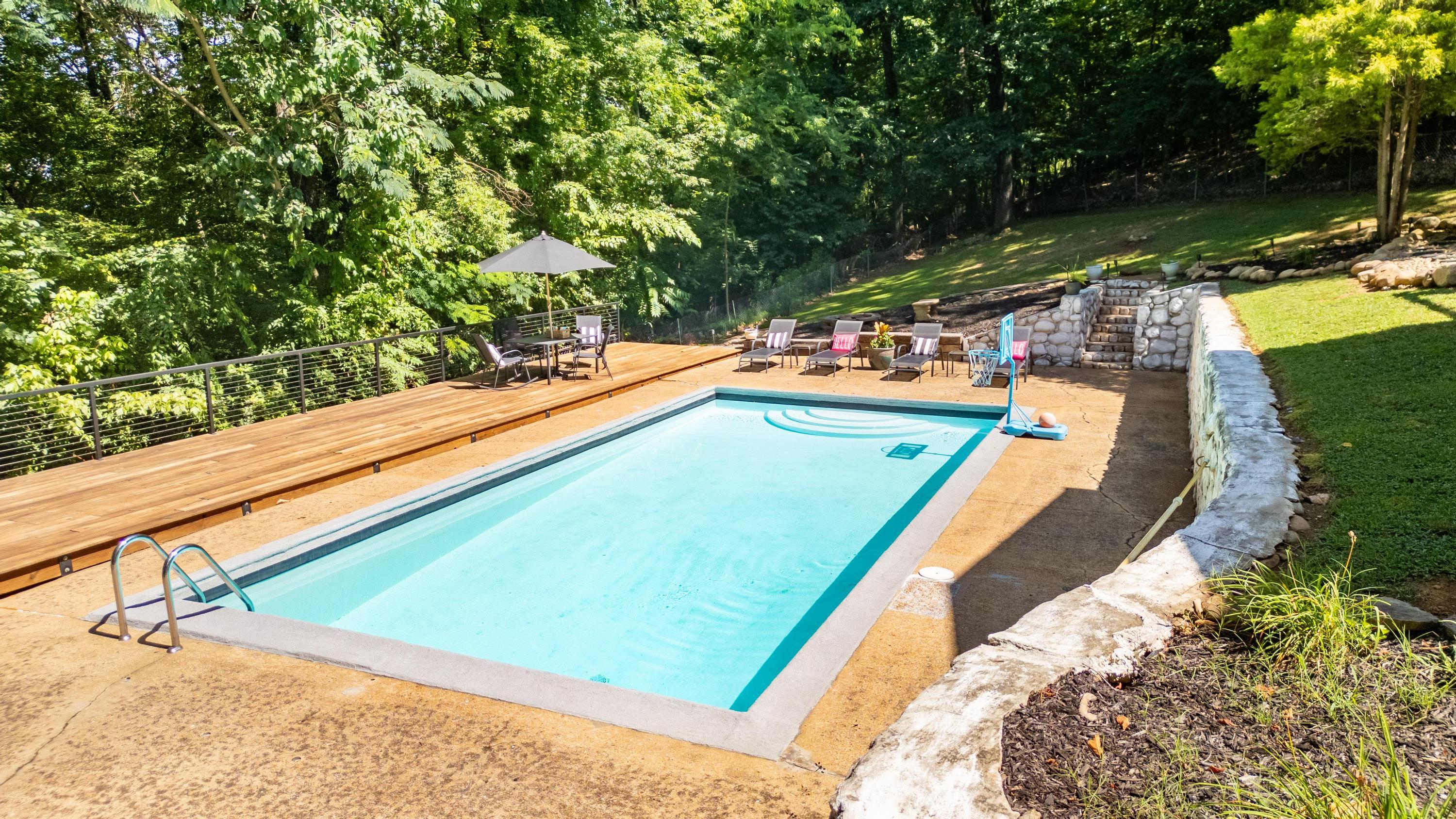 5311 Fairview Road Hixson, TN 37343 - Photo 7 of 40 Inground Pool