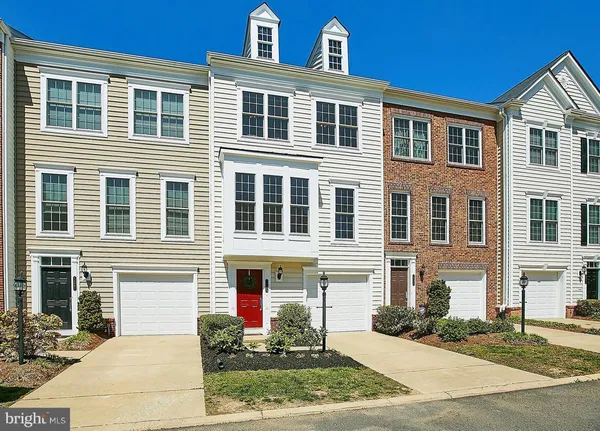 $499,900 | 14669 Crossfield Way, Woodbridge, VA 22191