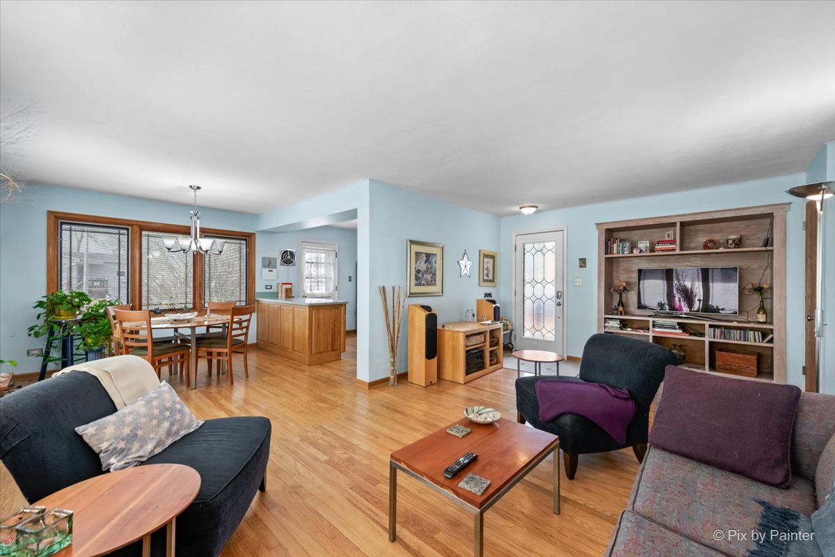 519 South Park Road Lombard, IL 60148 - Photo 4 of 21 Gallery Image 4