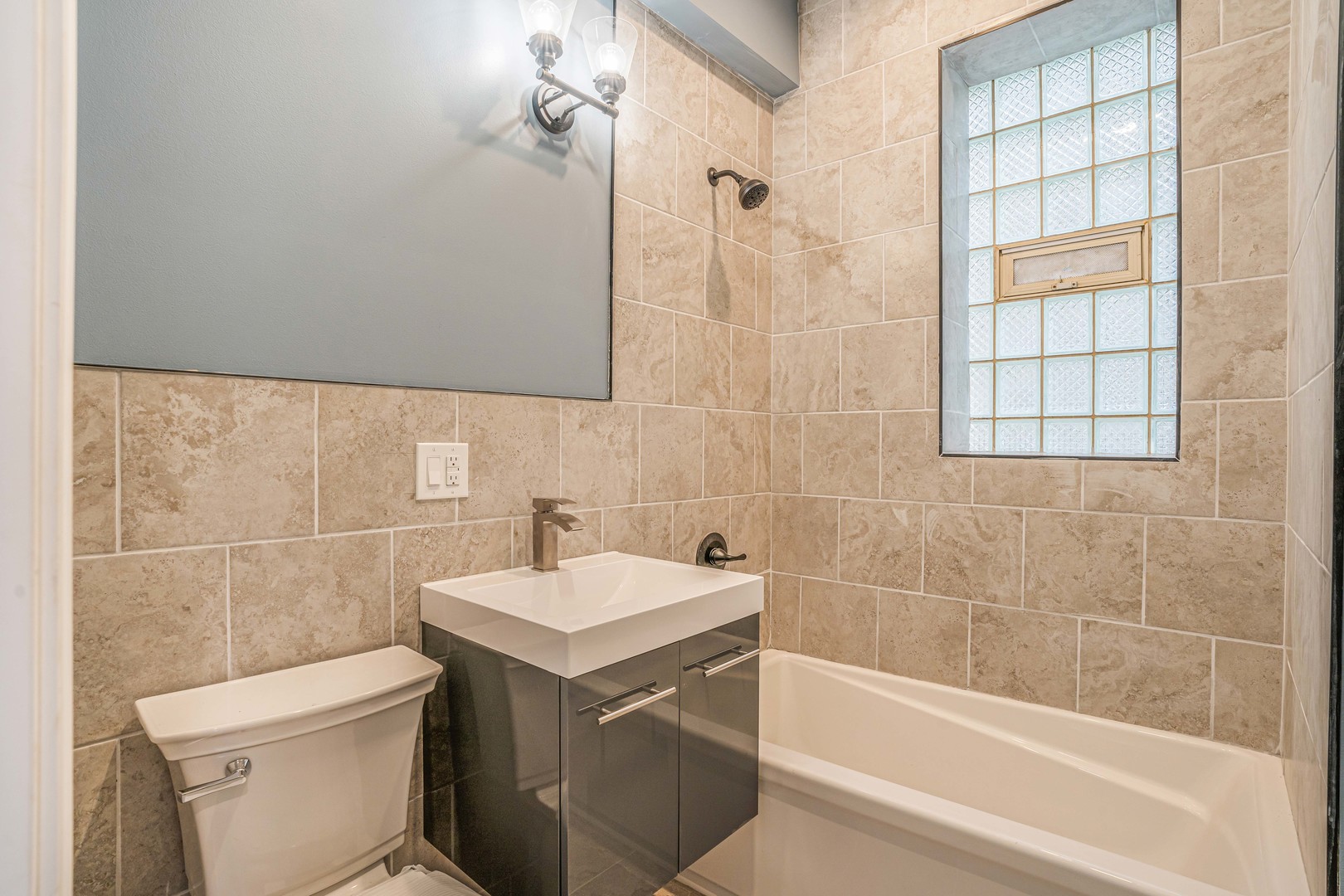 3736 West Cermak Road Chicago, IL 60623 - Photo 9 of 22